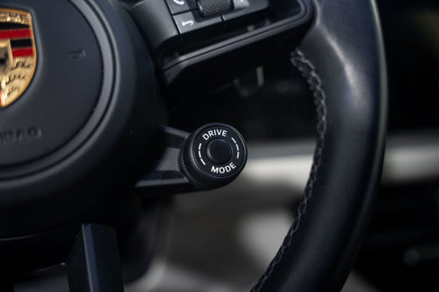 Used 2024 Porsche Cayenne E-Hybrid image 12
