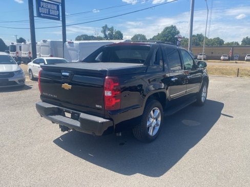 Used 2012 Chevrolet Avalanche LTZ image 6
