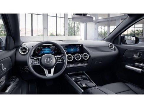 Used 2023 Mercedes-Benz GLA 250 image 3