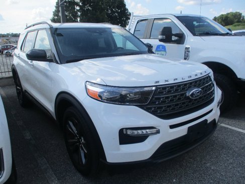 Used 2022 Ford Explorer XLT w/ Equipment Group 202A image 1
