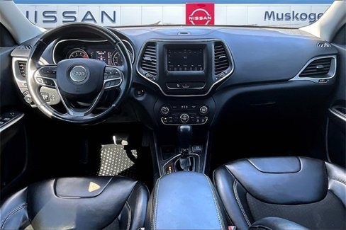 Used 2019 Jeep Cherokee Latitude Plus w/ Comfort/Convenience Group image 7