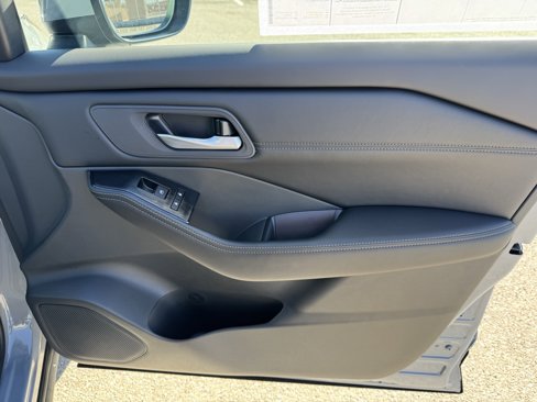New 2026 Nissan Rogue SV image 30