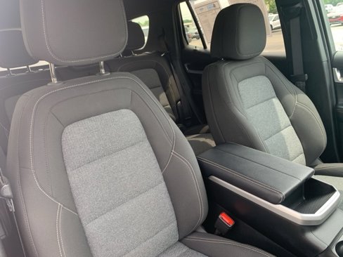Used 2025 GMC Terrain Elevation image 16