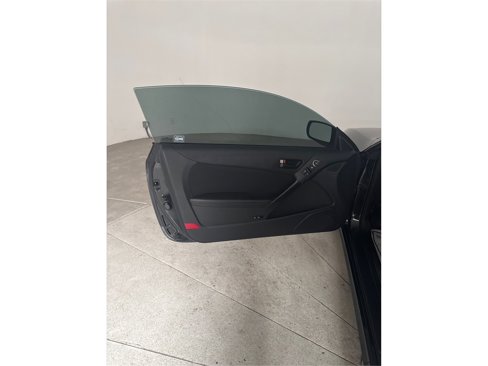 Used 2013 Hyundai Genesis 2.0T image 9