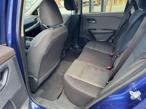 Used 2023 Nissan Rogue SV image 10