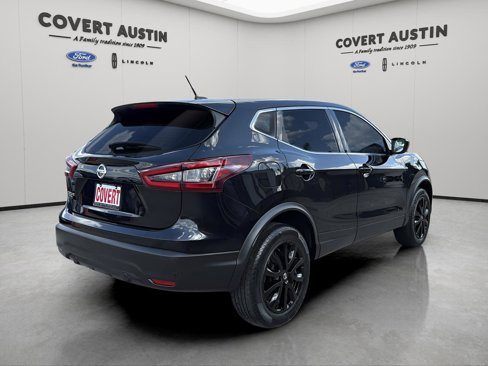 Used 2021 Nissan Rogue Sport S image 5
