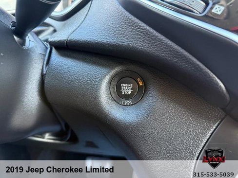 Used 2019 Jeep Cherokee Limited w/ Technology Group image 14