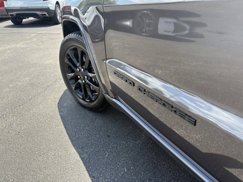 Used 2021 Jeep Grand Cherokee Laredo X image 14