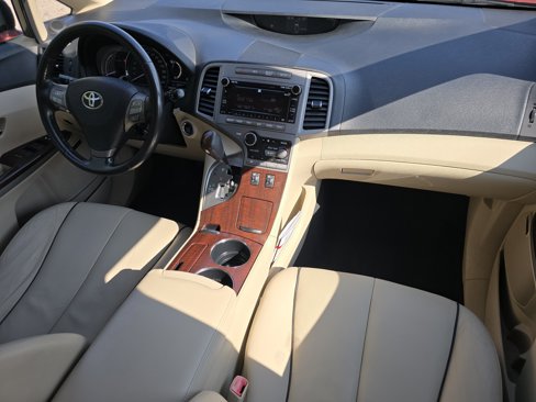 Used 2012 Toyota Venza XLE image 18