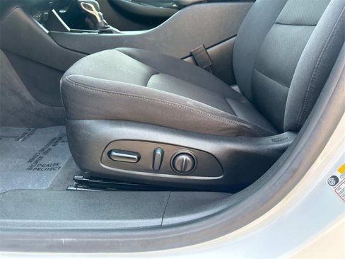 Used 2023 Chevrolet Malibu LT image 18