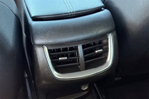 Used 2019 Chevrolet Malibu LT image 18