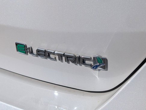 Used 2018 Ford Focus Electric Hatchback image 26