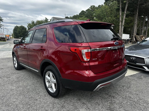 Used 2016 Ford Explorer XLT w/ Equipment Group 202A image 4