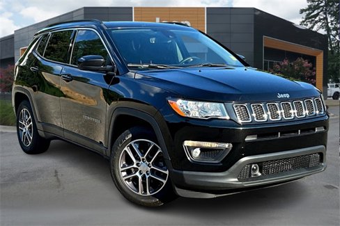Used 2020 Jeep Compass Latitude image 3