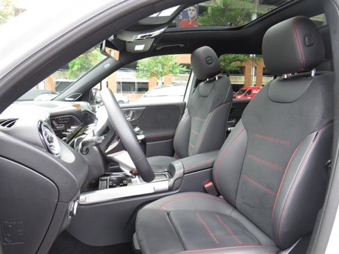 Certified 2024 Mercedes-Benz GLB 250 4MATIC image 19