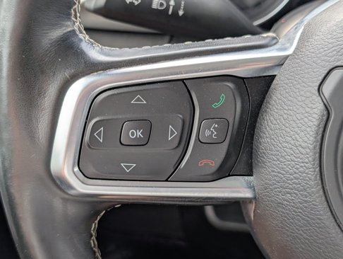 Used 2020 Jeep Wrangler Unlimited Sahara image 14