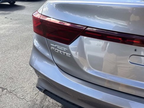 Used 2023 Kia Forte LXS image 5