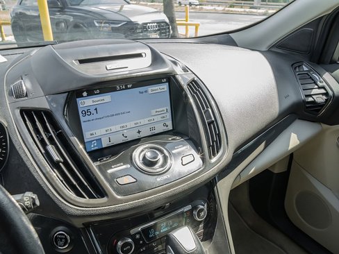Used 2016 Ford Escape Titanium image 29