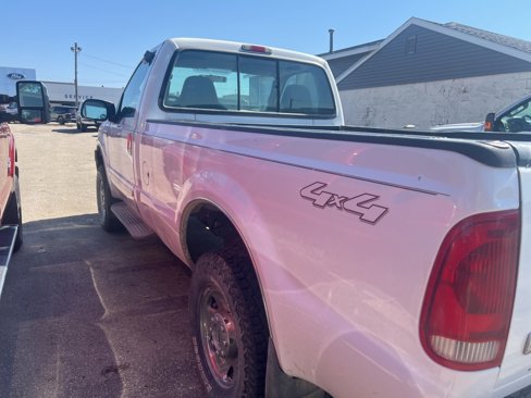 Used 2005 Ford F250 4x4 Regular Cab Super Duty image 3