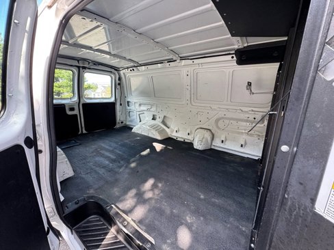 Used 2008 Ford E-250 and Econoline 250 image 15
