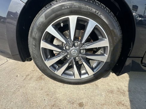 Used 2017 Nissan Altima 2.5 SL w/ Moonroof Package image 33
