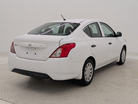 Used 2015 Nissan Versa S image 9