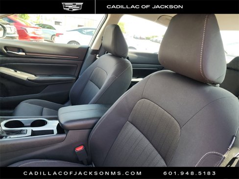 Used 2024 Nissan Altima 2.5 SV image 8