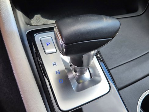 Used 2023 Genesis G70 2.0T image 15