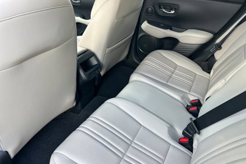 Used 2023 Honda HR-V EX-L image 9