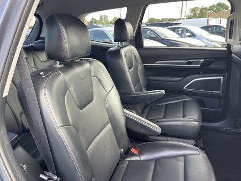 Used 2020 Kia Telluride S image 10