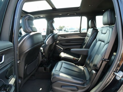 Used 2021 Jeep Grand Cherokee L Overland w/ Luxury Tech Group IV image 20