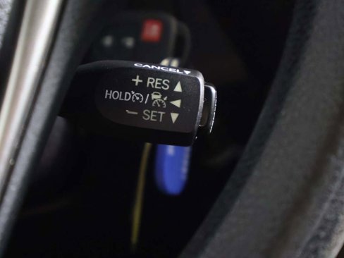 Used 2017 Toyota RAV4 LE image 36