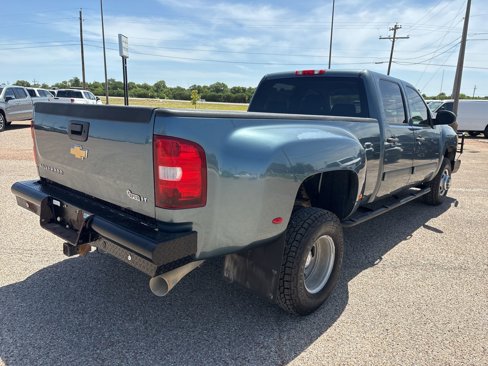 Used 2007 Chevrolet Silverado 3500 LT w/ EZ-Lift Tailgate Package image 2