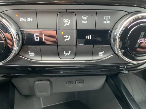 New 2025 Chevrolet Trax LT w/ Driver Confidence Package image 9