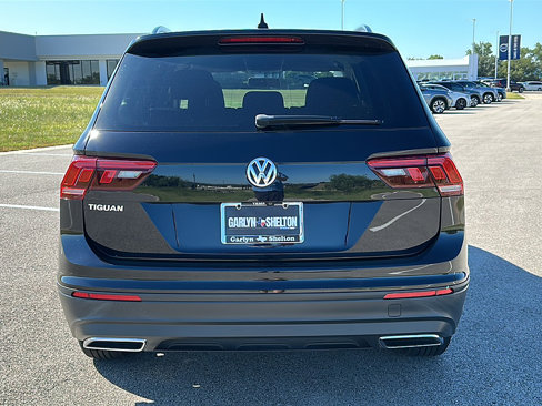 Used 2021 Volkswagen Tiguan S image 7