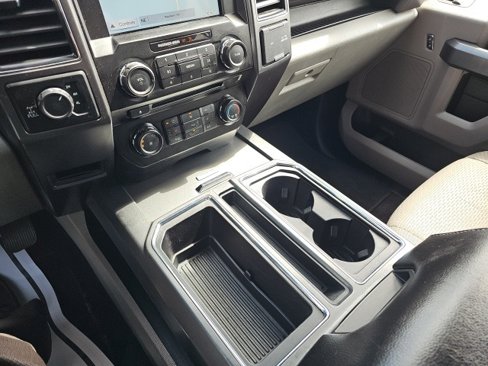 Used 2017 Ford F150 XLT w/ Equipment Group 302A Luxury image 19