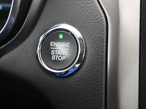 Used 2019 Ford Fusion SEL image 16