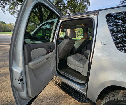 Used 2013 Chevrolet Suburban LTZ image 15