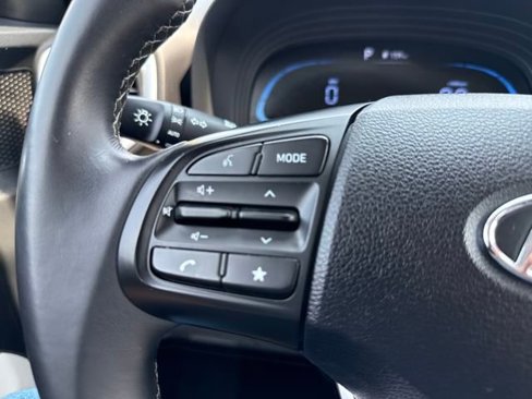 Certified 2023 Hyundai Venue SEL image 14