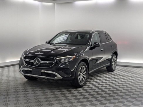Used 2024 Mercedes-Benz GLC 300 image 1