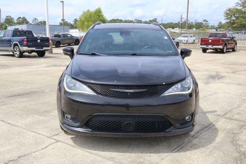 Used 2019 Chrysler Pacifica Limited w/ Advanced Safetytec Group image 2