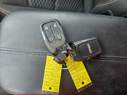 Used 2018 GMC Terrain SLE w/ Driver Convenience Package image 28