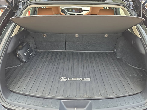 Used 2019 Lexus UX 250h image 28