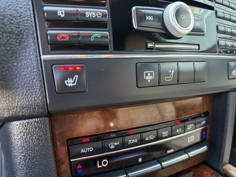 Used 2010 Mercedes-Benz E 350 Sedan image 16