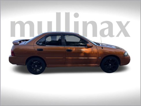 Used 2006 Nissan Sentra SE-R w/ (J01) Sunroof Pkg image 3