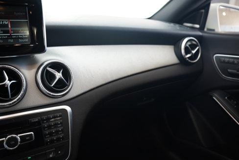 Used 2014 Mercedes-Benz CLA 250 image 33