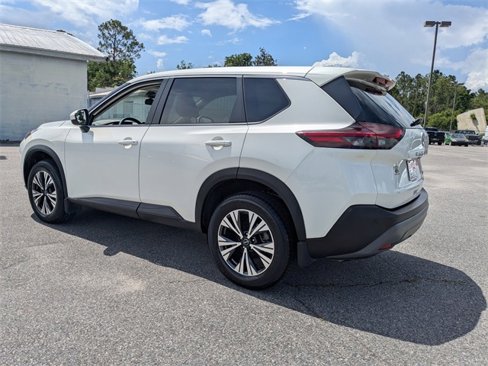 Used 2023 Nissan Rogue SV image 6