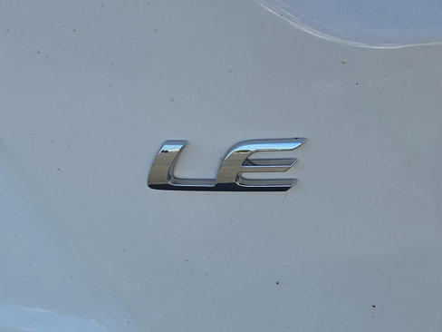 Used 2023 Toyota Corolla LE image 31
