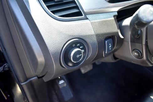 Used 2013 Ford Taurus SEL image 30