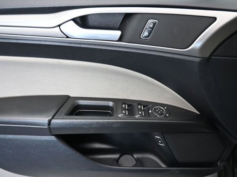 Used 2018 Ford Fusion S image 10